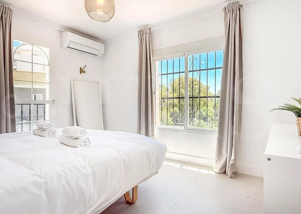 Chic Villa With Pool, Garden And Parking Rems Fuengirola