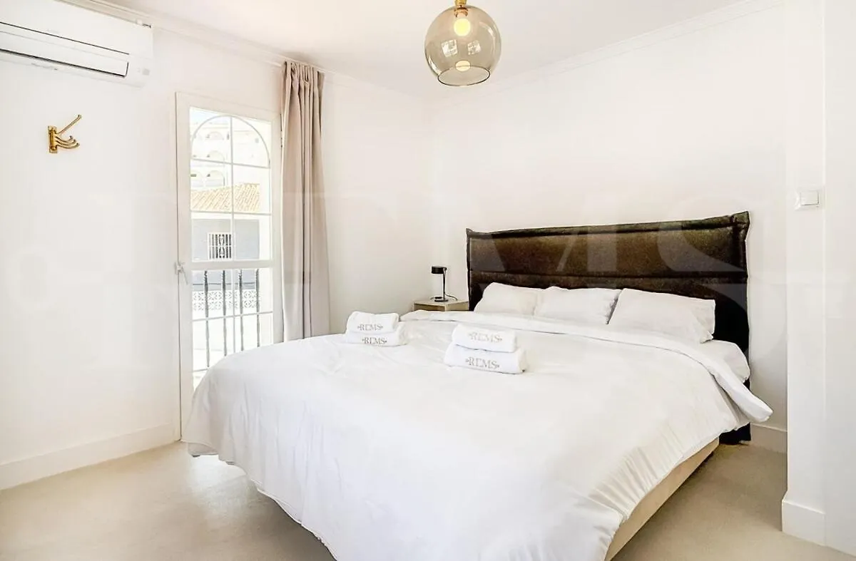 Chic Villa With Pool, Garden And Parking Rems Fuengirola