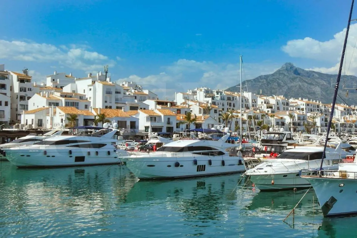 Chic Villa With Pool, Garden And Parking Rems Fuengirola
